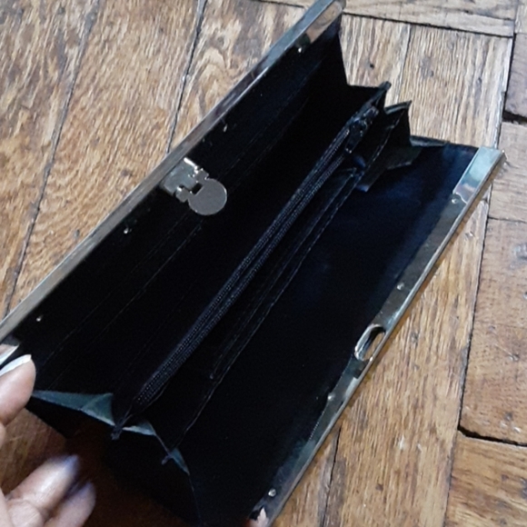 Wallet - Picture 3 of 4